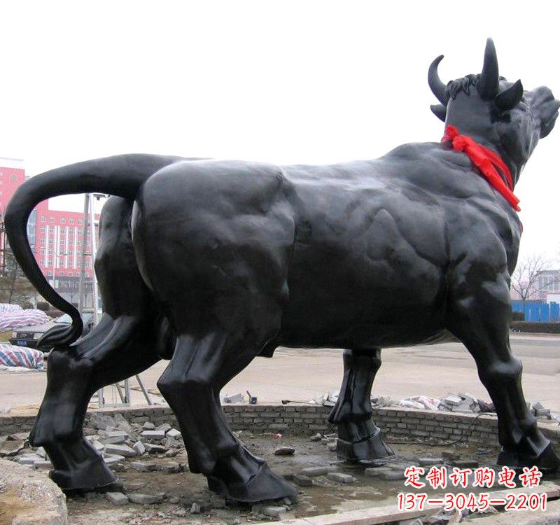 安徽昂头的铜雕水牛