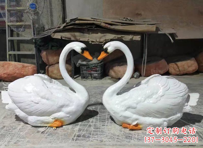 安徽玻璃钢仿真发光天鹅雕塑