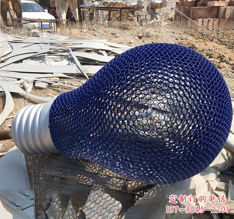 安徽不锈钢灯泡雕塑灯光下的美丽之美