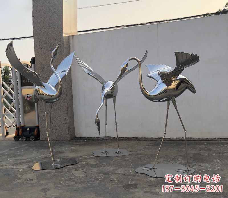 安徽不锈钢锻造的丹顶鹤雕塑