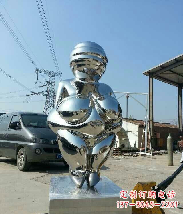 安徽女性之美不锈钢公园的女人雕塑