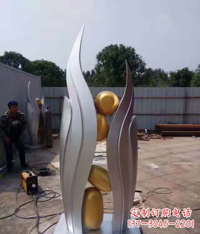 安徽不锈钢广场翅膀雕塑象征着自由之翼