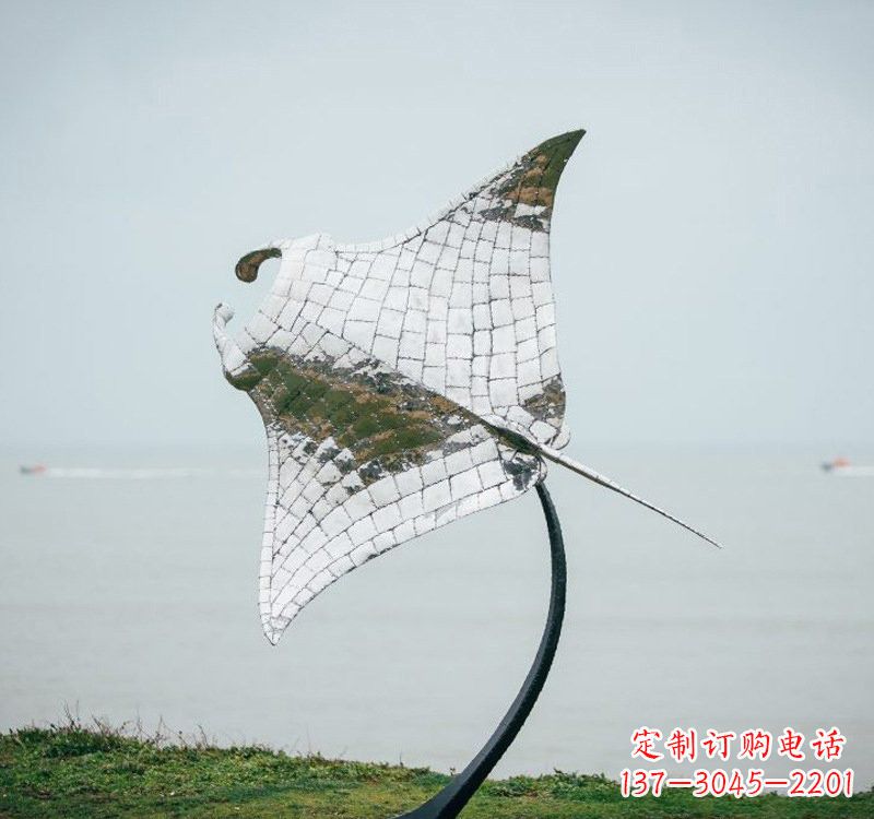 安徽不锈钢海洋动物蝠鲼雕塑艺术与环保的完美结合