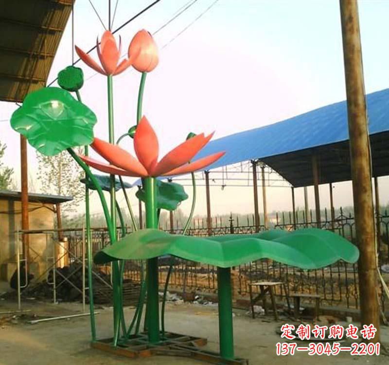 安徽不锈钢荷花雕塑汲取自然之美