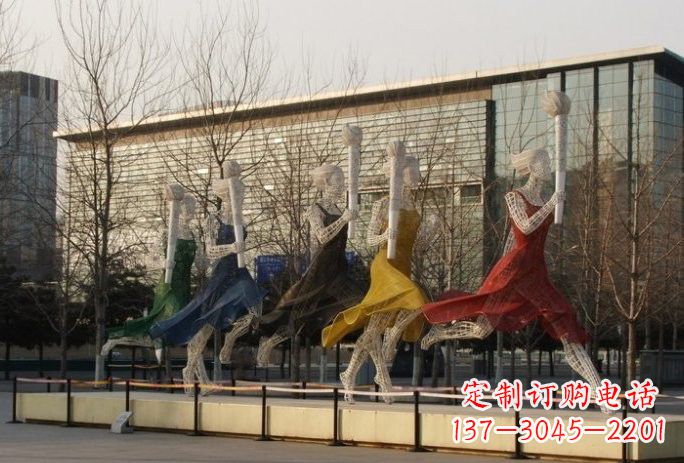 安徽不锈钢火炬手雕塑象征着永恒的精神