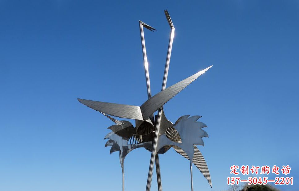 安徽不锈钢鸵鸟雕塑精美外形、传神表现