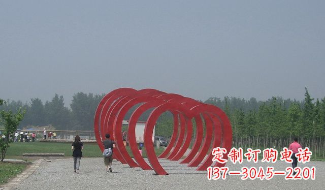 安徽不锈钢心形拱门雕塑美丽而神圣