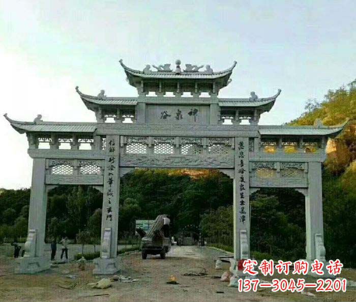 安徽村口石雕牌楼千百年文化瑰宝