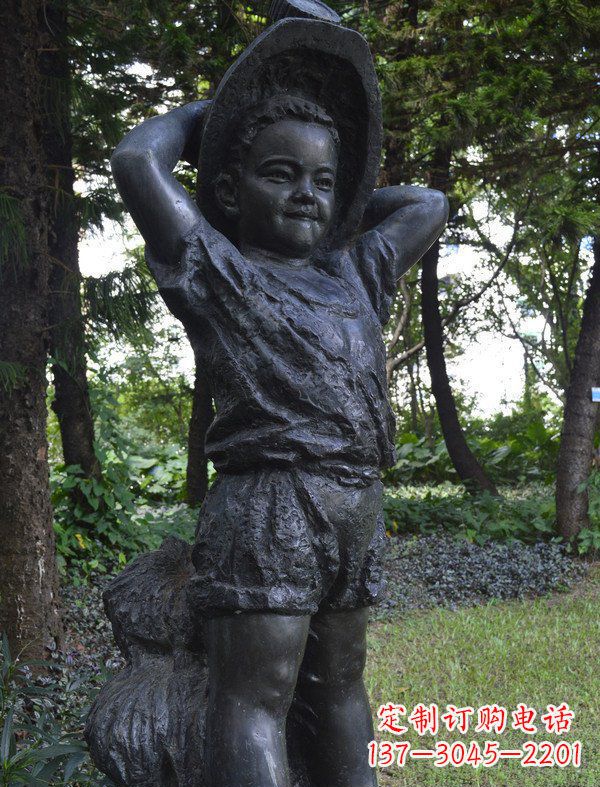安徽优雅童子·少年戴草帽铜雕