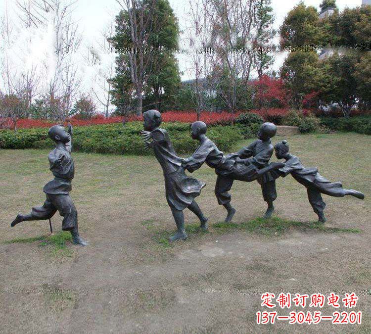 安徽铸铜老鹰捉小鸡儿童雕塑