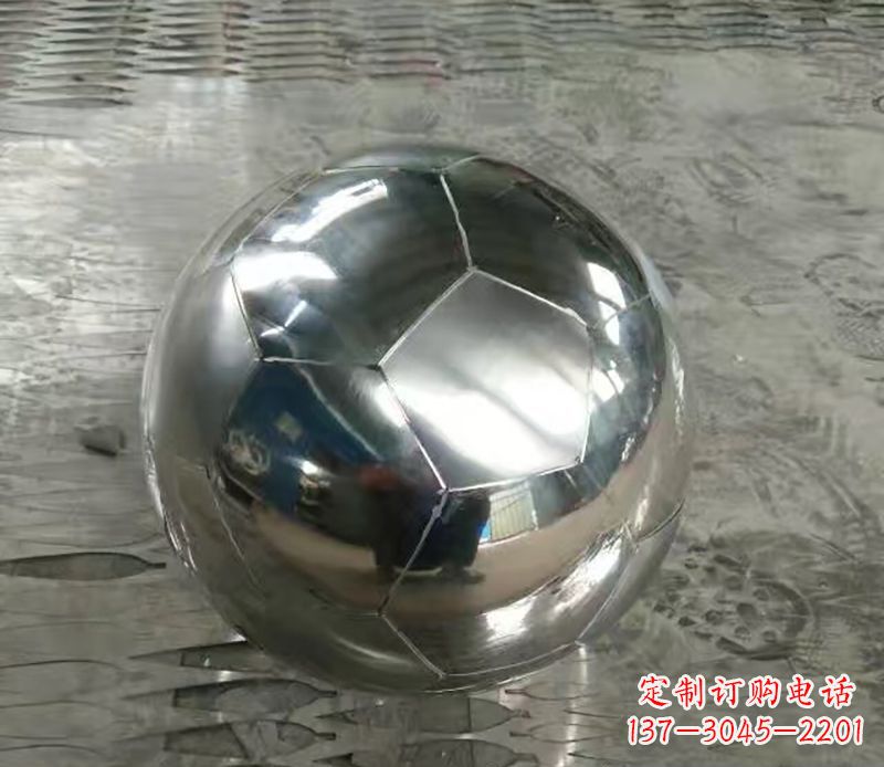 安徽足球不锈钢体育器材雕塑